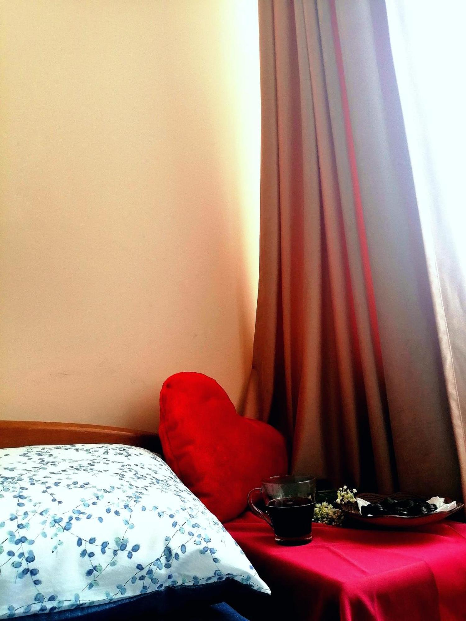 Flat On Sheptytskykh Apartment Lviv Ngoại thất bức ảnh