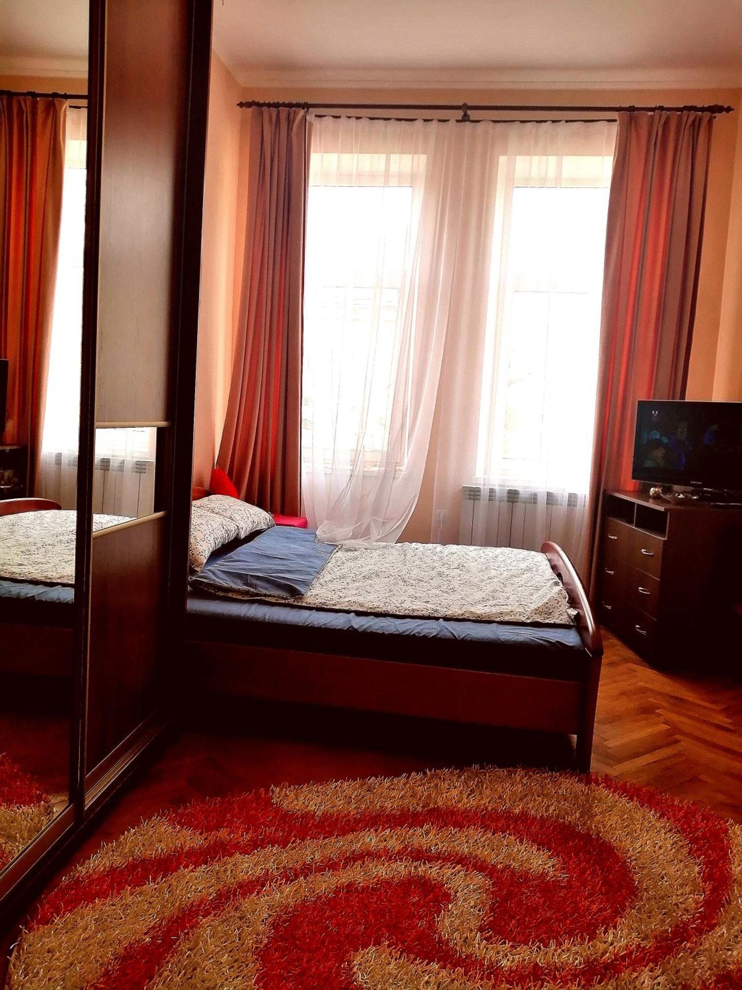Flat On Sheptytskykh Apartment Lviv Ngoại thất bức ảnh