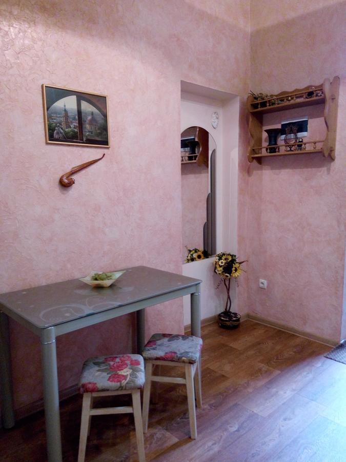 Flat On Sheptytskykh Apartment Lviv Ngoại thất bức ảnh